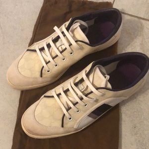 Gucci logo sneakers size 8.5 authentic